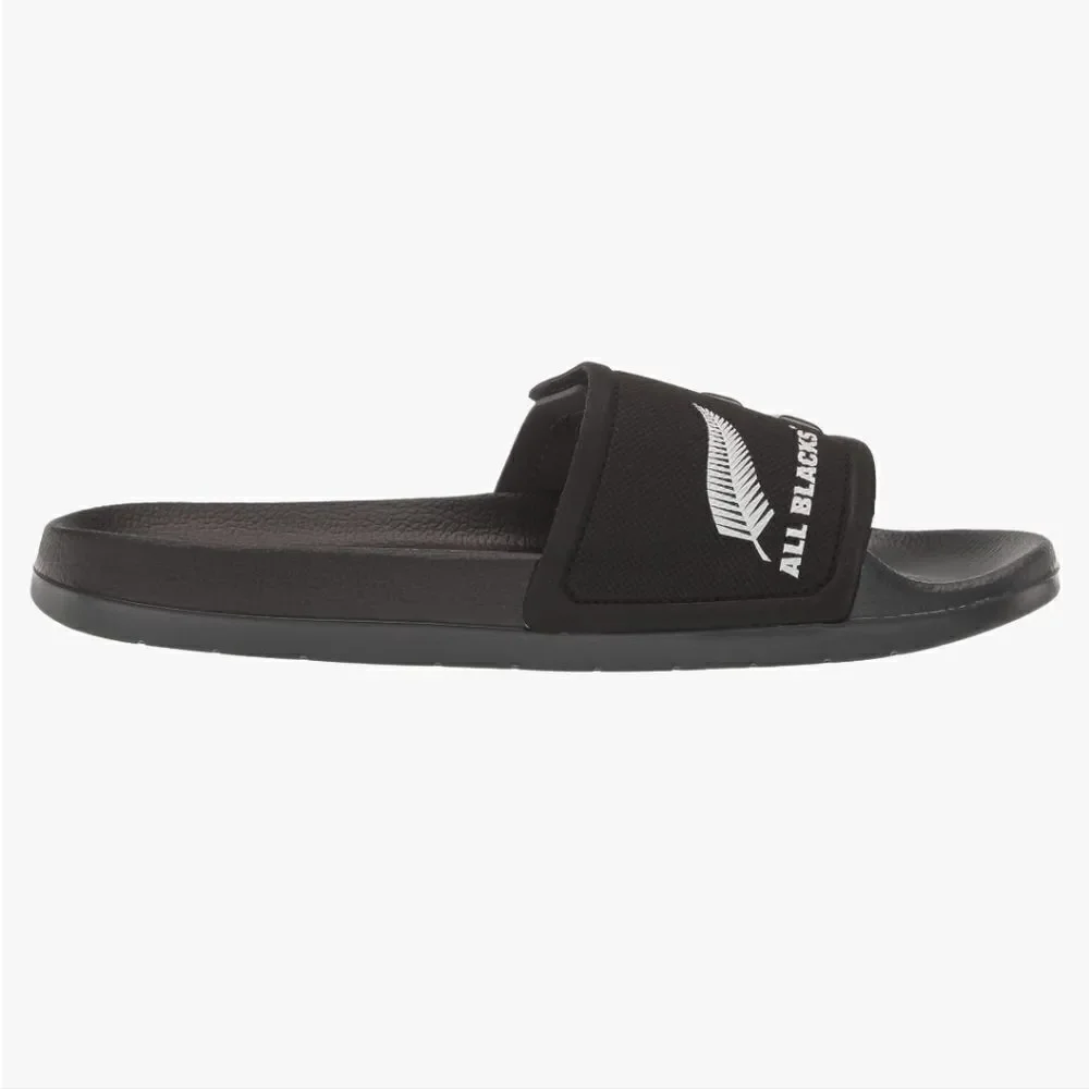Adidas Adilette Tnd black and white Slide Sandal 6 youth